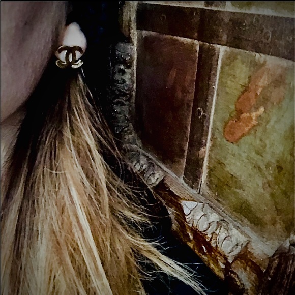 New Gorgeous Stud Earrings- Made in Italy! 🇮🇹 - Picture 2 of 11